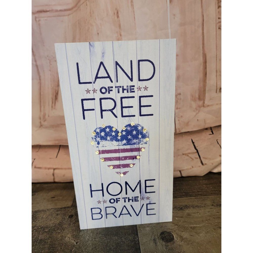 American Vintage style land of the free home of the brave light up july 4th deco